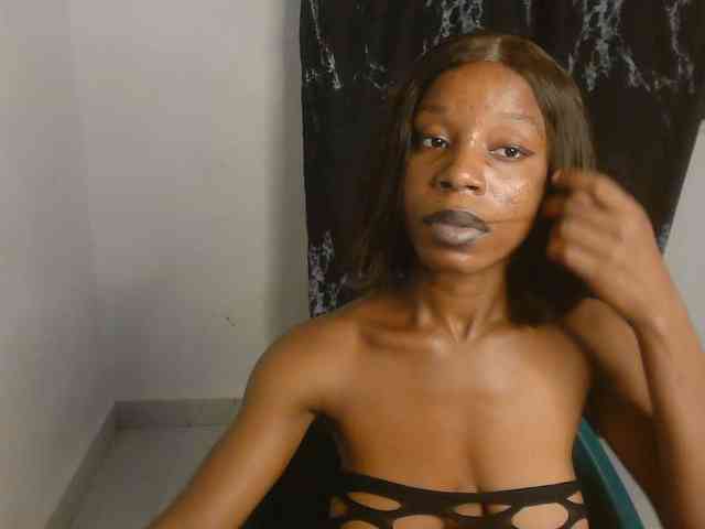 Nasty-lilly webcam