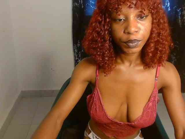 Nasty-lilly webcam