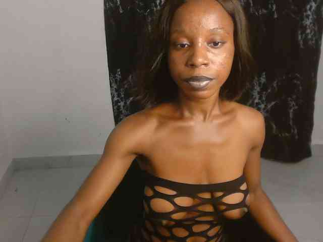 Nasty-lilly webcam