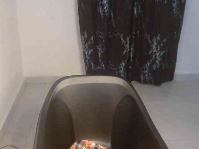 Nasty-lilly webcam