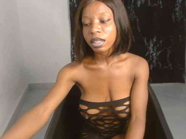 Nasty-lilly webcam