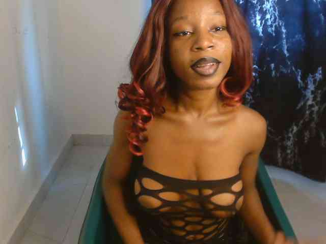 Nasty-lilly webcam