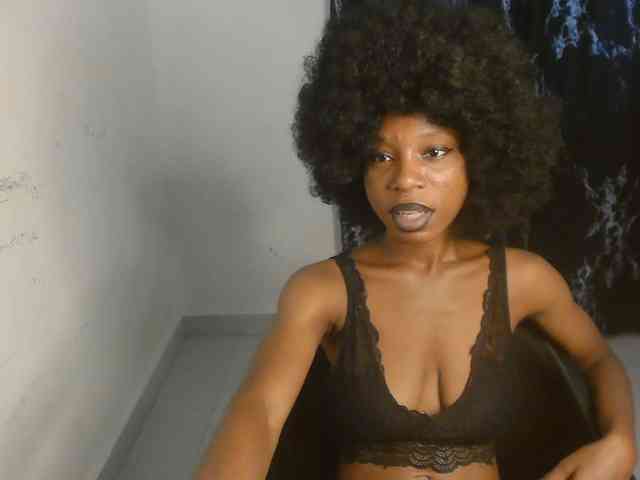 Nasty-lilly webcam