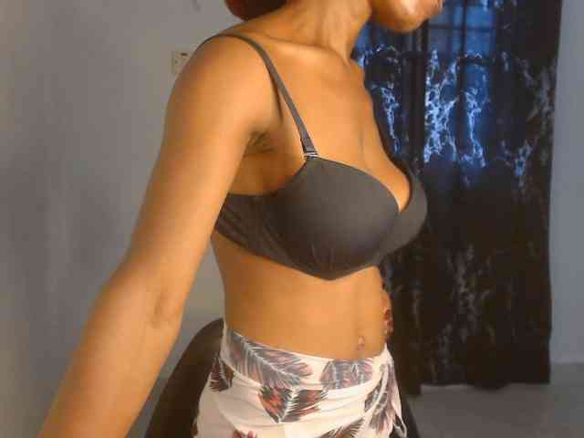 Nasty-lilly webcam