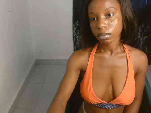 Nasty-lilly webcam