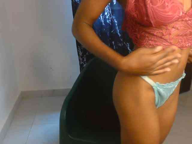 Nasty-lilly webcam