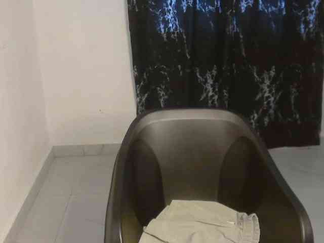 Nasty-lilly webcam