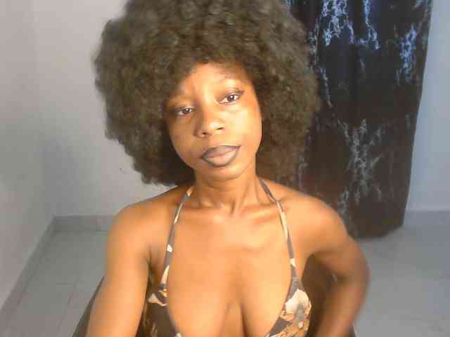 Nasty-lilly webcam