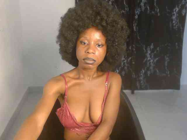 Nasty-lilly webcam