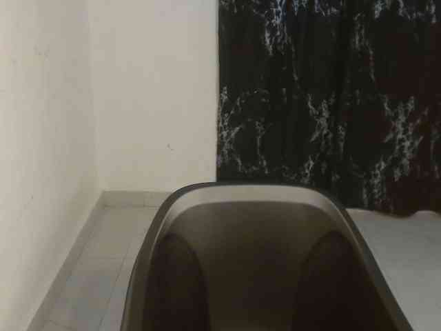 Nasty-lilly webcam