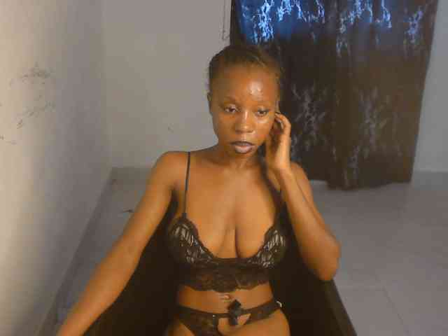 Nasty-lilly webcam