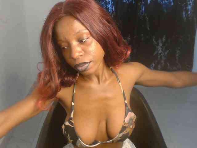 Nasty-lilly webcam