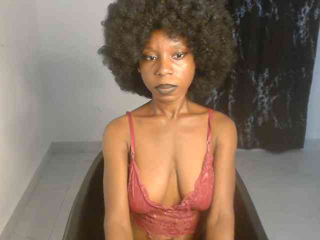 Nasty-lilly webcam