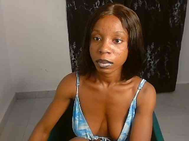 Nasty-lilly webcam