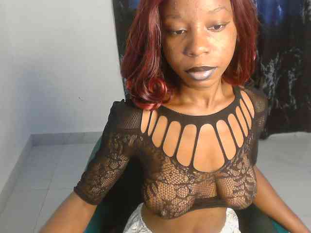 Nasty-lilly webcam