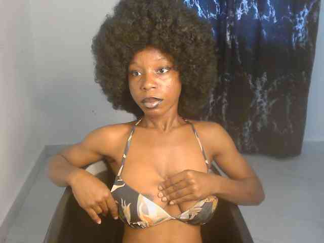 Nasty-lilly webcam