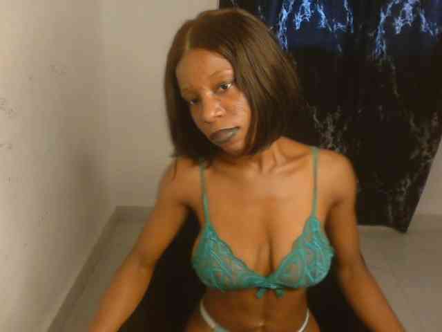 Nasty-lilly webcam