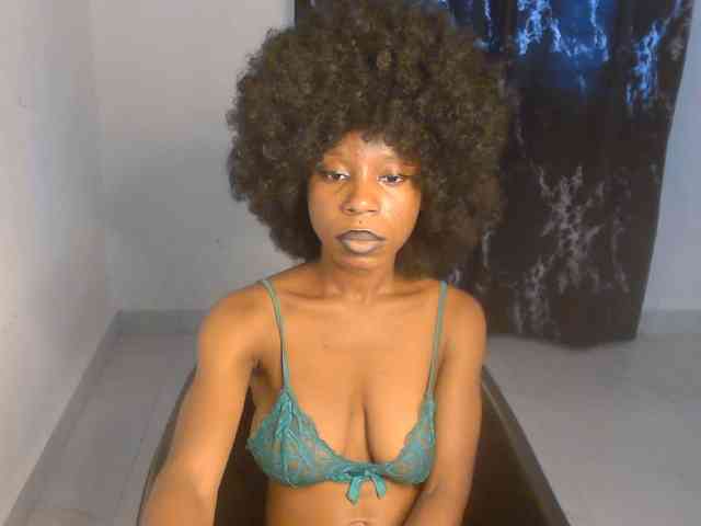 Nasty-lilly webcam