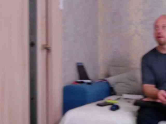 NikAndKate webcam