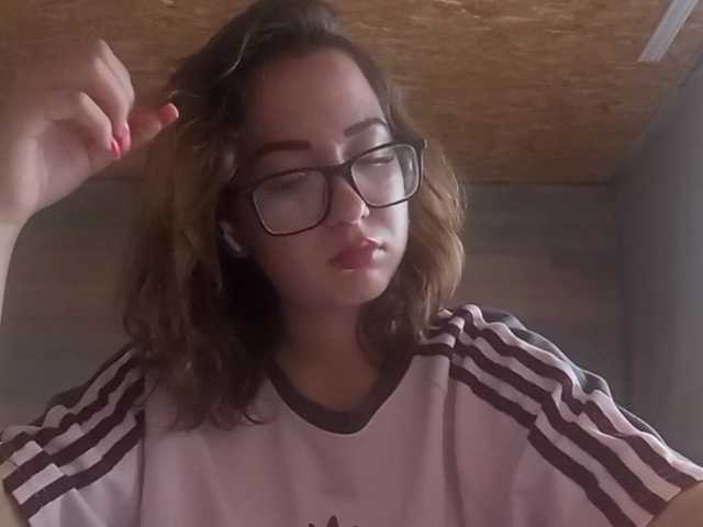 BeaHounchell live cam on BongaCams