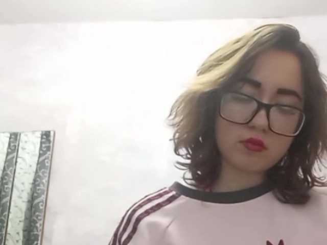 BeaHounchell live cam on BongaCams
