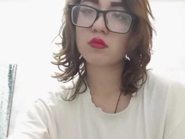 BeaHounchell live cam on BongaCams