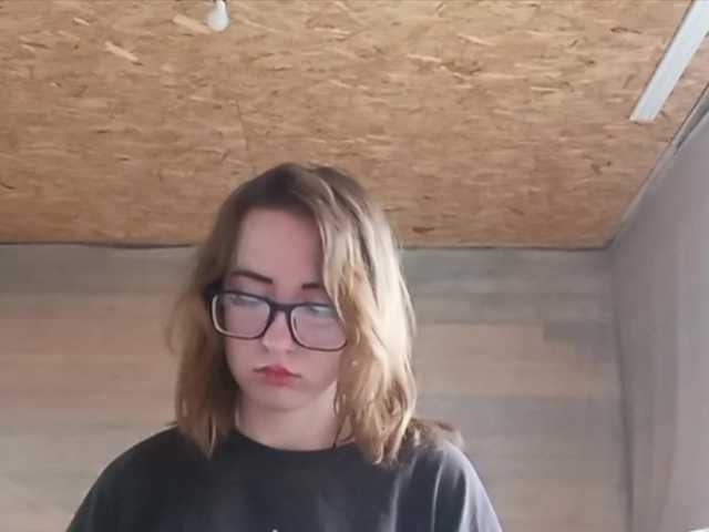 BeaHounchell live cam on BongaCams