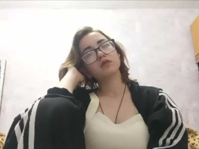 BeaHounchell live webcam show
