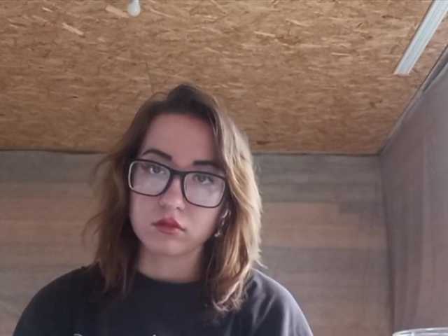 BeaHounchell live cam on BongaCams