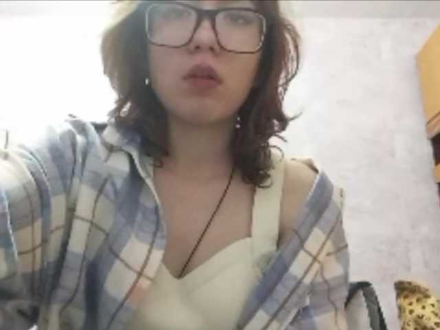 BeaHounchell live cam on BongaCams