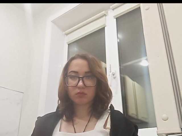 BeaHounchell live cam on BongaCams