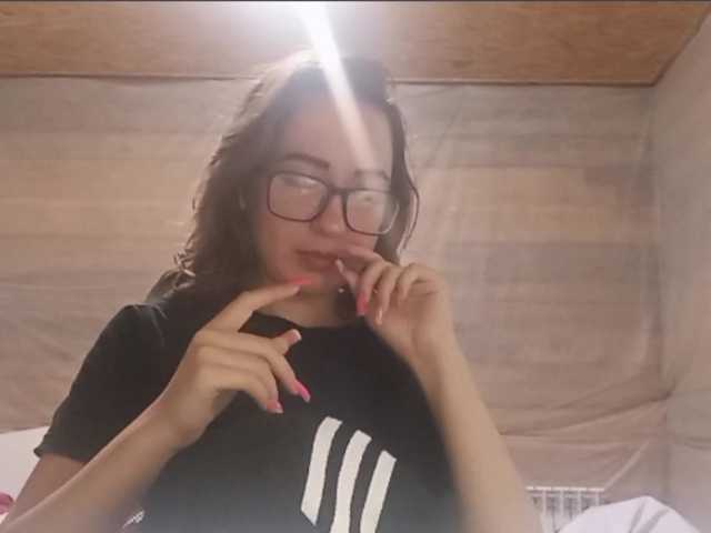 BeaHounchell live cam on BongaCams