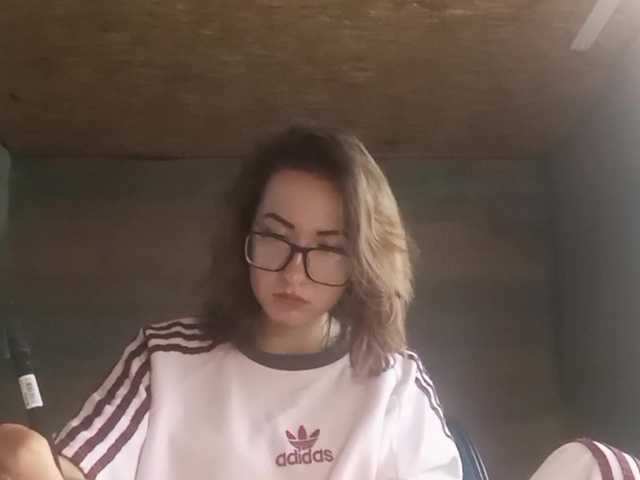 BeaHounchell live cam on BongaCams