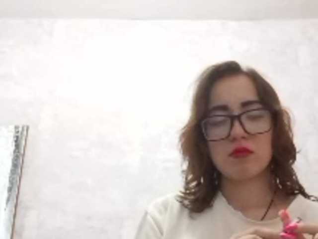 BeaHounchell live cam on BongaCams