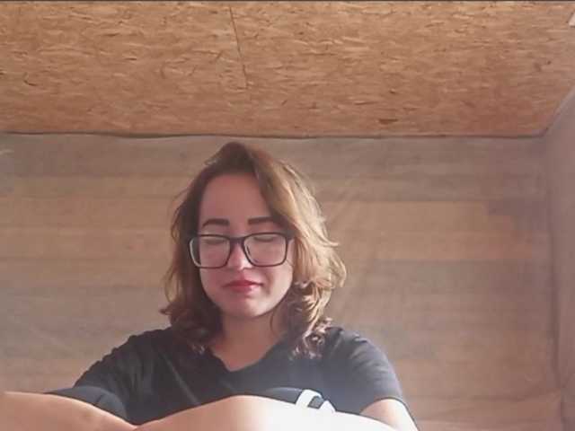 BeaHounchell live cam on BongaCams