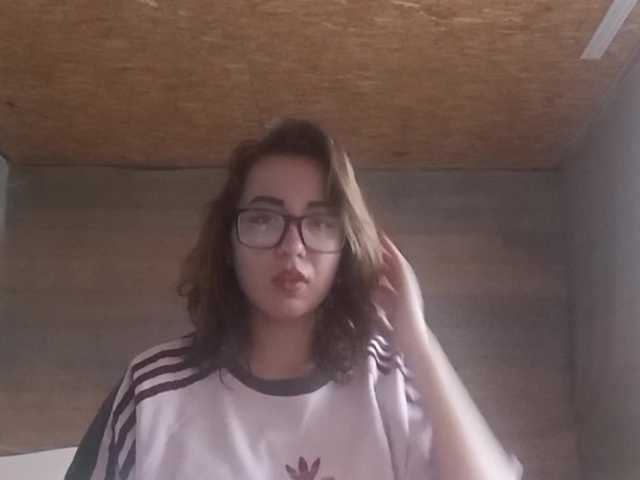 BeaHounchell live cam on BongaCams