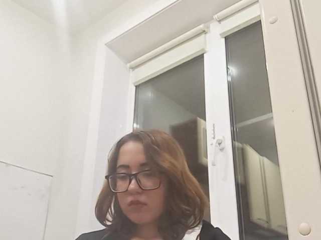 BeaHounchell live cam on BongaCams