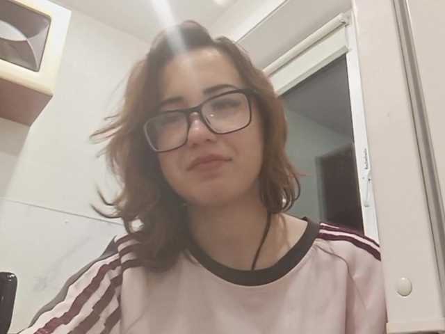 BeaHounchell live cam on BongaCams