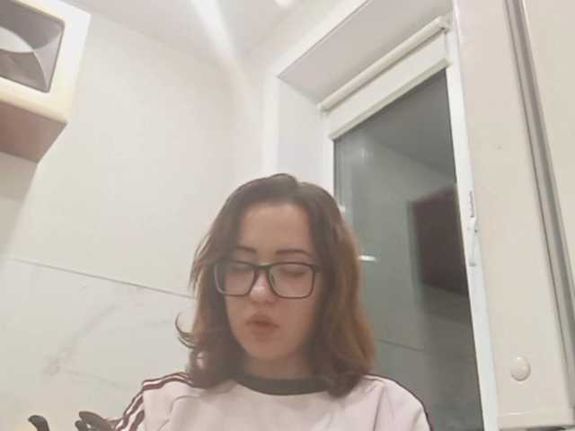 BeaHounchell live cam on BongaCams