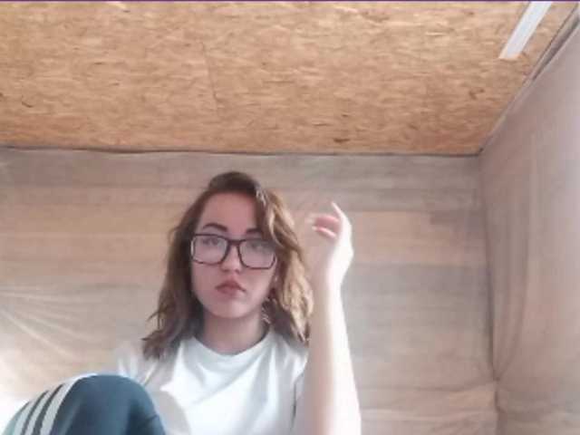 BeaHounchell live cam on BongaCams