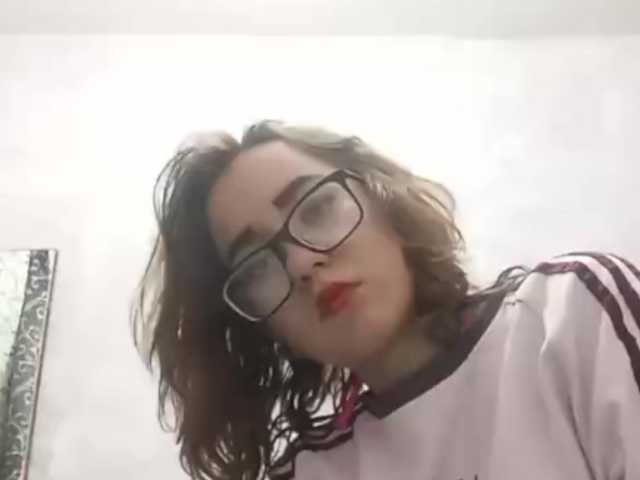 BeaHounchell live cam on BongaCams