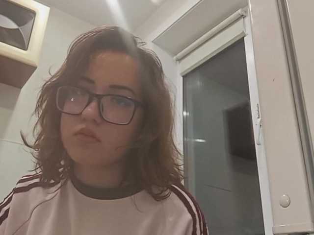 BeaHounchell live cam on BongaCams