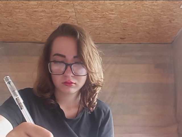BeaHounchell live cam on BongaCams