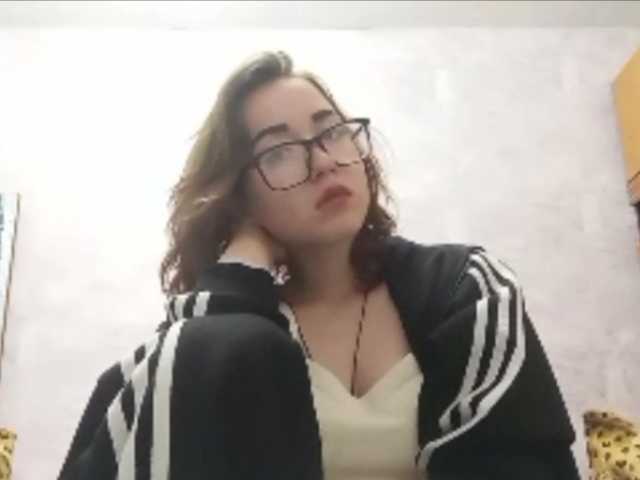 BeaHounchell live cam on BongaCams