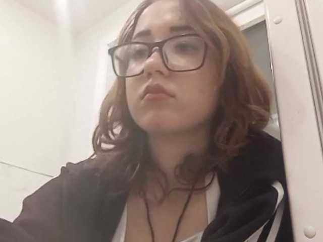 BeaHounchell live cam on BongaCams