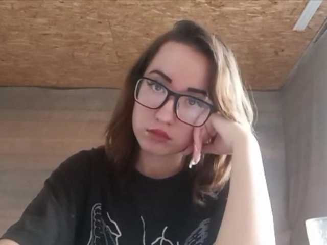 BeaHounchell live cam on BongaCams