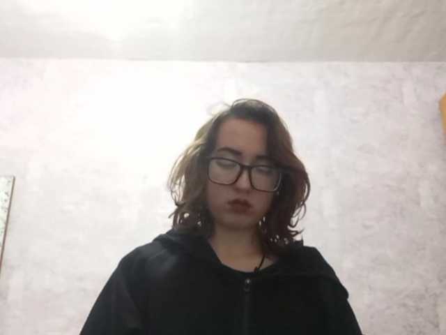 le modèle BeaHounchell est en webcam porno dans un show sur le site bongacams, il possède les tags suivants: White/Caucasian,Brunette,Shaved