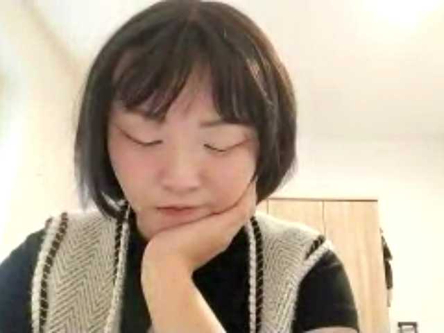 le modèle JodeeKazin est en webcam porno dans un show sur le site bongacams, il possède les tags suivants: Asian,Brunette,Shaved