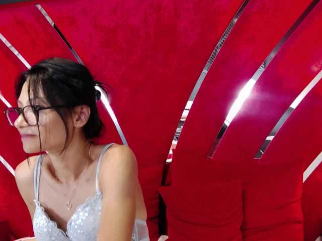 MayaLeey live webcam show