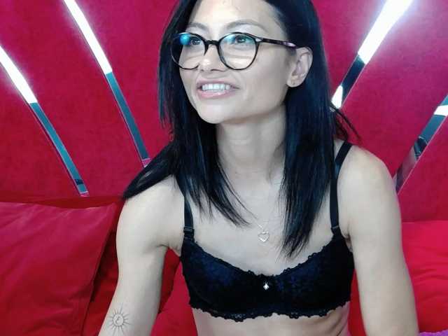 MayaLeey, en directo ahora en BongaCams